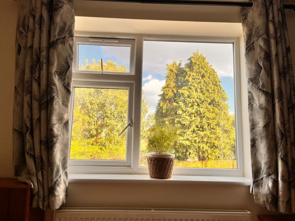 Luxurious Double Bedroom, Ensuite With Free Wifi. Oxford Eksteriør billede